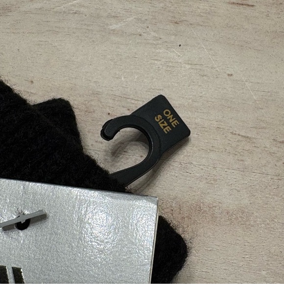 ISOTONER Gloves - Picture 3 of 5